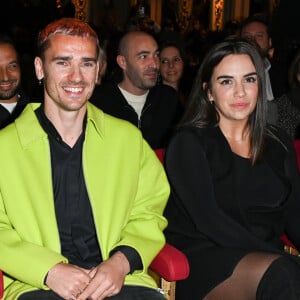 Antoine Griezmann est marié depuis 2017 à l'Espagnole Erika Choperena.
Antoine Griezmann et sa femme Erika Choperena - Inauguration de la statue de cire de "Antoine Griezmann" au musée Grévin à Paris. © Coadic Guirec/Bestimage 