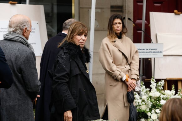 Semi-exclusif - Cécilia (mère du défunt), Maria Aramburu (veuve) - Cérémonie en hommage à Federico Martin Aramburu (international argentin de rugby à XV ayant fait la majorité de sa carrière en France notamment dans l'équipe du Biarritz Olympique) assassiné le 19 mars 2022 alors qu'il s'interposait dans une altercation à la terrasse du "Mabillon" sur le boulevard Saint-Germain à Paris, France, le 19 mars 2023. © Christophe Clovis / Bestimage