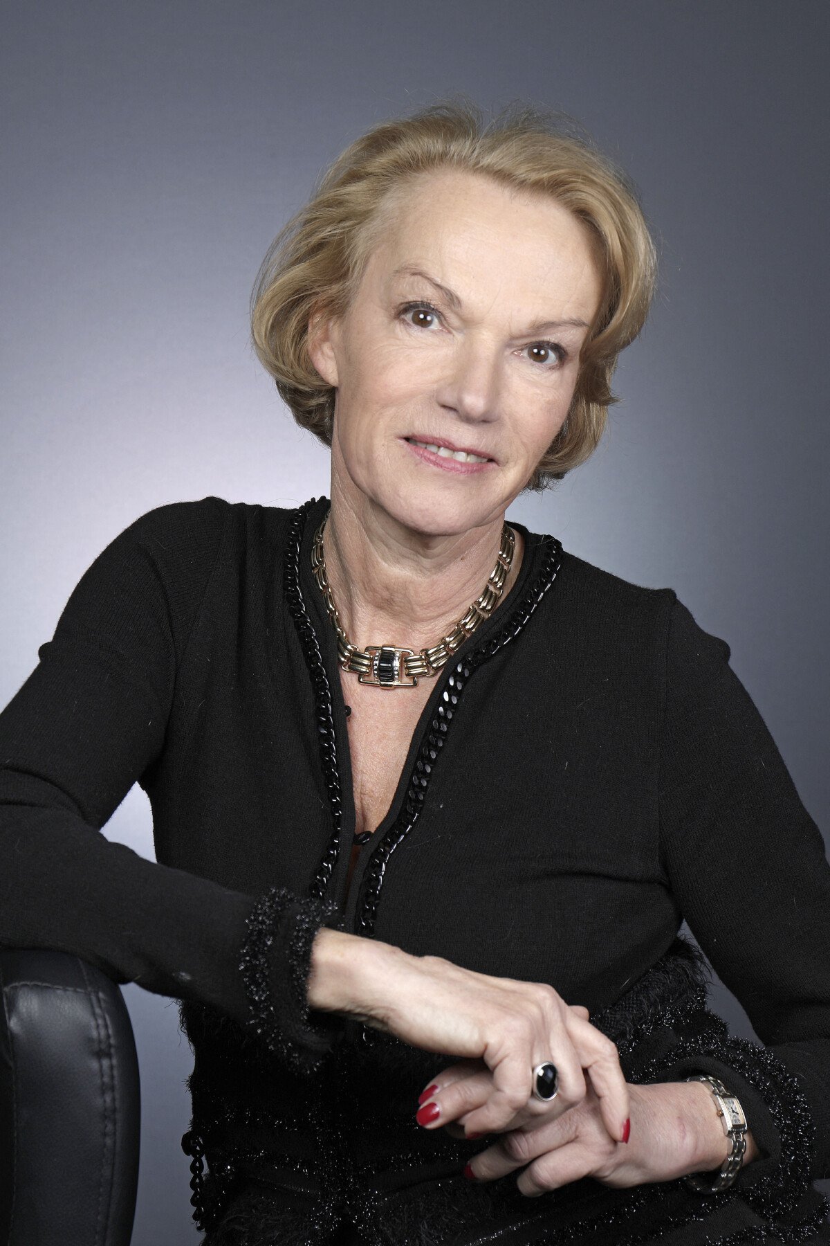 Photo : Exclusif - Portrait de Brigitte Lahaie à Paris, le 27 février 2023.  © Cédric Perrin/Bestimage - Purepeople