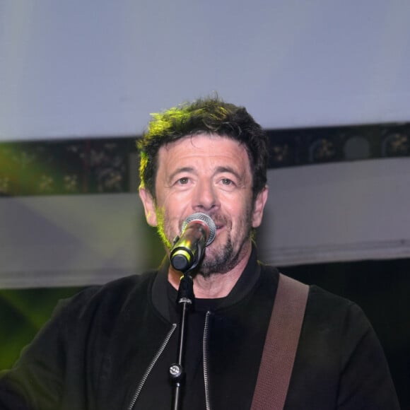 Mais une rumeur a vu le jour sur Internet, selon laquelle il exigerait un "schéma vaccinal complet" pour "les distributions des restos du coeur".
Exclusif - Patrick Bruel - Dîner de gala de l'association "Les rois du monde" à la salle Wagram à Paris le 13 mars 2023. © Rachid Bellak / Bestimage