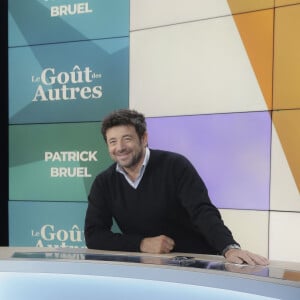 Exclusif - Patrick Bruel - Patrick Bruel est l'invité de V.Benaim sur I24 News dans son nouveau talk show "Le Goût des Autres" diffusé le 05/02/2023 - Paris le 18/01/2023 - © Jack Tribeca / Bestimage