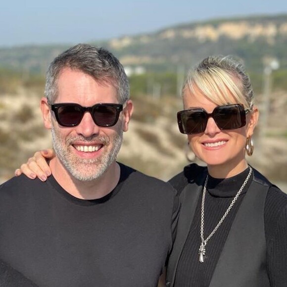 Jalil Lespert prépare un anniversaire secret à Laeticia Hallyday
 
Laeticia Hallyday et Jalil Lespert sur Instagram
