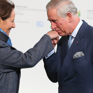 Info - Le roi Charles III choisit la France pour sa première visite d'Etat - Ségolène Royal, le prince Charles, prince de Galles - Arrivées des 150 chefs d'Etat pour le lancement de la 21ème conférence sur le climat (COP21) au Bourget le 30 novembre 2015. © Dominique Jacovides / Bestimage