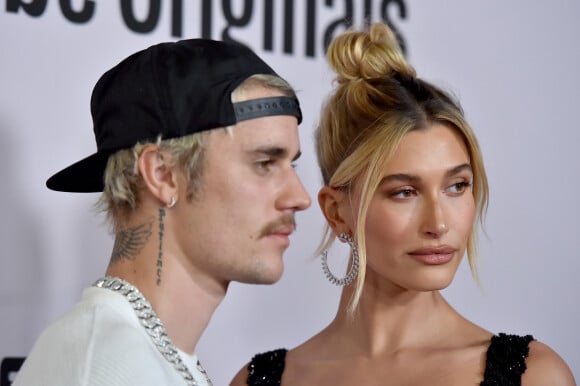 Justin Bieber et sa femme Hailey Baldwin Bieber au photocall de la première de la série documentaire lancée sur YouTube Originals "Justin Bieber: Seasons" au Regency Bruin Theatre de Los Angeles, Californie, Etats-Unis, le 27 janvier 2020. 