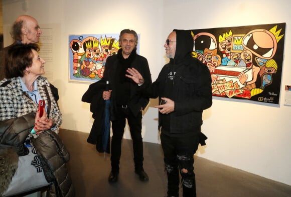 Exclusif - Vernissage de l'exposition "ART THERAPIE", presentant soixante oeuvres et tableaux de Pascal Obispo, au MMA, Musée Mer Marine de Bordeaux, France, le 25 mars 2023. Etaient présent le fils de Pascal Obispo, Sean, et l'actrice Naima Rodric en compagnie de son chien. © Patrick Bernard/Bestimage 