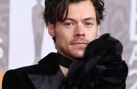 Harry Styles embrassant goulument un célèbre mannequin, la page est bien tournée avec Olivia Wilde
