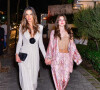 Alessandra Ambrosio a été aperçue à la soirée Gucci accompagnée de sa fille à Sao Paulo au Brésil.
Alessandra Ambrosio assiste à la soirée Gucci avec sa fille Anja et son compagnon à Sao Paulo au Brésil. 