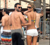 L'ancien ange Victoria's Secret était fiancée à l'homme d'affaire Jaime Mazer.
Le mannequin Alessandra Ambrosio et son petit-ami Jaime Mazer à Jurere Beach le 2 janvier 2008.