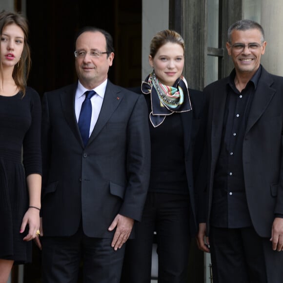 Adele Exarchopoulos, Francois Hollande, Lea Seydoux, Abdelattif Kechiche - Dejeuner avec l'equipe du film "La vie d'Adele", palme d'Or 2013 du festival de Cannes, au palais de l'Elysee a Paris. Le 26 juin 2013