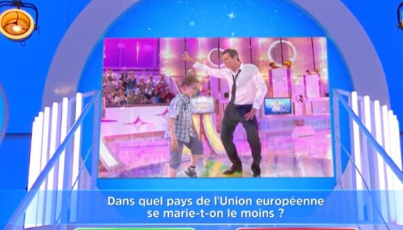 Incroyables retrouvailles pour Jean-Luc Reichmann sur le plateau des 12 Coups de midi, le 30 mars 2023, sur TF1