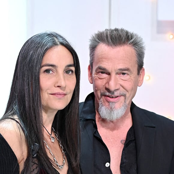 Exclusif - Florent Pagny et son épouse Azucena - Enregistrement de l'émisssion Vivement dimanche au studio Gabriel, presentée par Michel Drucker . Diffusion sur France 2 le 21 Novembre 2021 . © Guillaume Gaffiot / Bestimage No web, no Blog pour la Belgique et la Suisse 