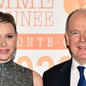 Le prince Albert II de Monaco est très présent pour ses enfants.
La princesse Charlene de Monaco et le prince Albert II de Monaco durant la 11ᵉ édition du prix "Monte-Carlo - Femme de l'année", à l'hotel Hermitage à Monaco, le 24 mars 2023. © Bruno Bebert/Bestimage