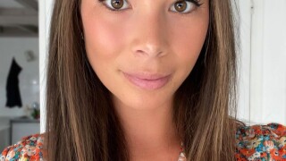 Lola (Koh-Lanta) en couple : elle officialise avec un youtubeur bien connu !