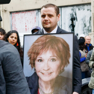 Cercueil de la défunt et son portrait - Sorties des obsèques de Marion Game en l'église Saint Roch à Paris, France, le 31 mars 2023. © Christophe Clovis/Bestimage