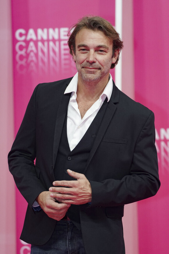 Patrick Puydebat au photocall de la seconde soirée du festival Canneseries saison 3 au Palais des Festivals à Cannes, le 10 octobre 2020. © Norbert Scanella / Panoramic / Bestimage