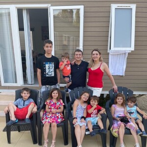 Amandine et Alexandre Pellissard, leur famille au complet