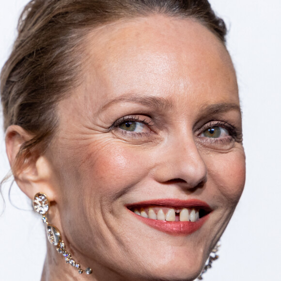 Vanessa Paradis a fêté ses 50 ans, le 22 décembre 2022.
Vanessa Paradis - Soirée de gala en hommage à Patrick Dupond à l'Opéra de Paris. © Olivier Borde/Bestimage