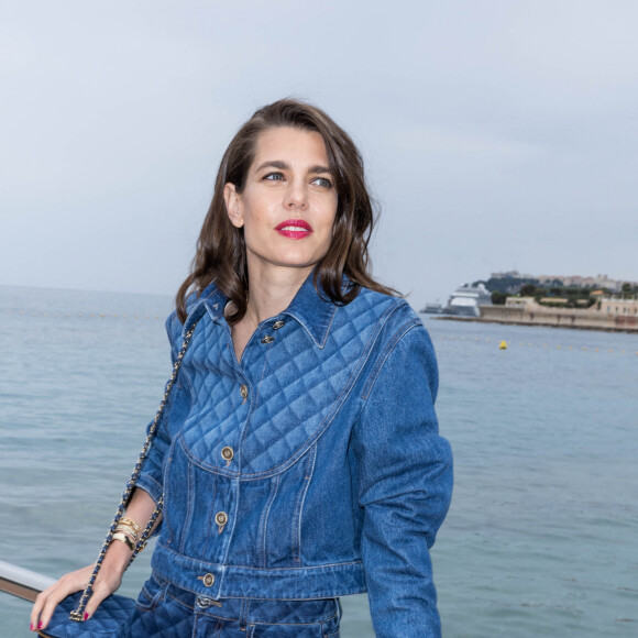 Charlotte Casiraghi - Défilé croisière Chanel au Monte Carlo Beach à Monaco. © Olivier Borde / Bestimage