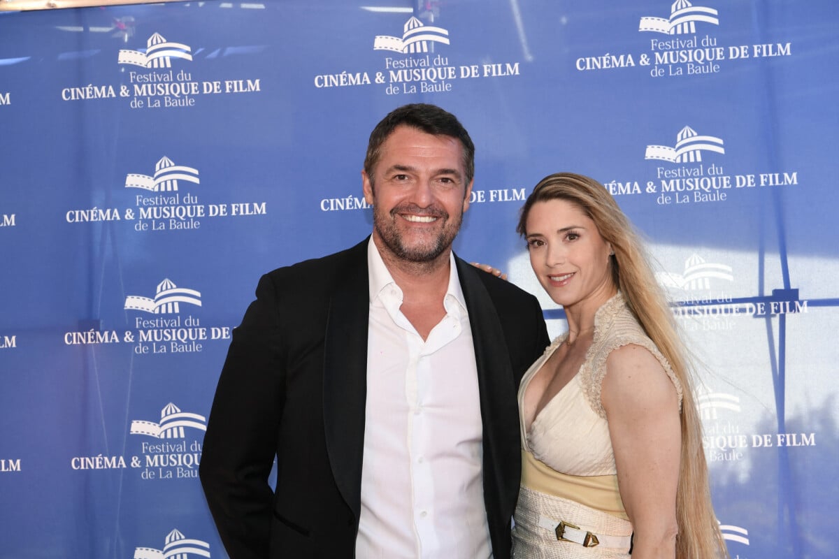 Photo : Arnaud Ducret et sa femme Claire Francisci - Photocall de la  cérémonie de clôture du 8ème Festival du Cinéma et Musique de Film de La  Baule le 3 juillet 2022. ©