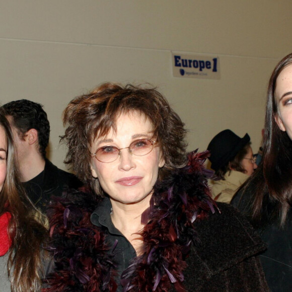 Marlène Jobert et Eva Green, au Palais des Congrès de Paris, le 29 janvier 2005.
© Rindoff-Guirec / Bestimage