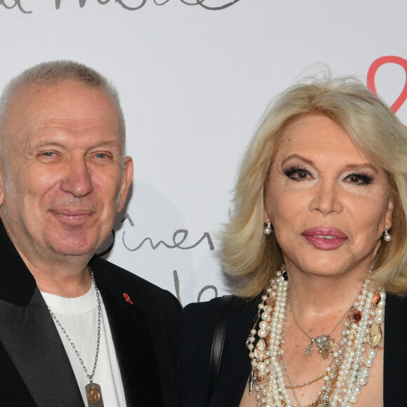 Jean-Paul Gaultier, Amanda Lear - 19ème "Diner de la Mode" au bénéfice de Sidaction au Pavillon Cambon Capucines dans le cadre de la Fashion Week de Paris, France. Le 7 juillet 2022. © Rachid Bellak / Bestimage 