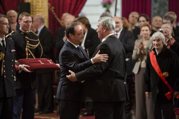 Immense chorégraphe de 91 ans, il avait été honoré en 2014 par François Hollande
Pierre Lacotte honoré par François Hollande en 2014 à l'Elysée