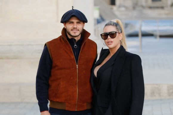 Présentatrice de la version argentine de Masterchef, Wanda Nara est apparue au côté de son mari
Mauro Icardi et sa femme Wanda Nara arrivent au défilé de mode Louis Vuitton lors de la Fashion Week printemps/été 2022 à Paris, FRance, le 5 octobre 2021. © Veeren Ramsamy-Christophe Clovis/Bestimage