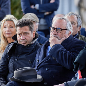 Laurent Gerra, Antoine Duléry - Inauguration de la Promenade Jean-Paul Belmondo au terre-plein central du pont de Bir-Hakeim à Paris, le 12 avril 2023. © Cyril Moreau/Bestimage