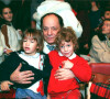 Charles Dumont et ses deux filles en novembre 1994.