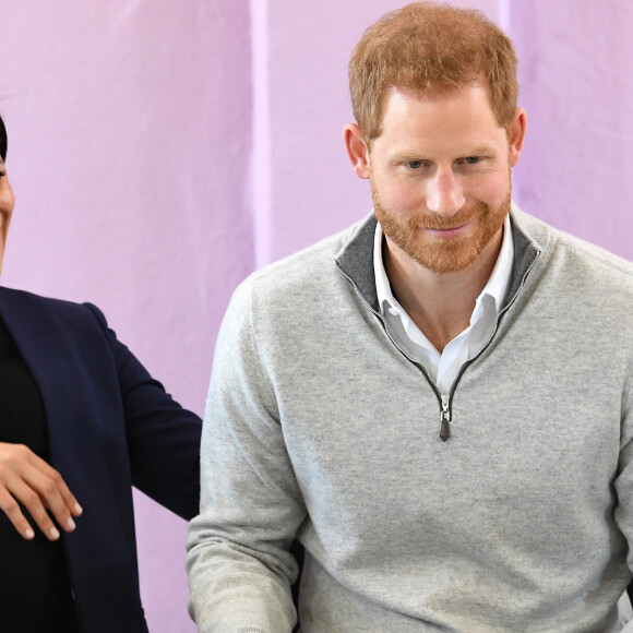 Le prince Harry, duc de Sussex, et Meghan Markle, duchesse de Sussex, enceinte visitent le "Lycée Qualifiant Grand Atlas"à Asni, dans le cadre de leur voyage officiel au Maroc, le 24 février 2019. 