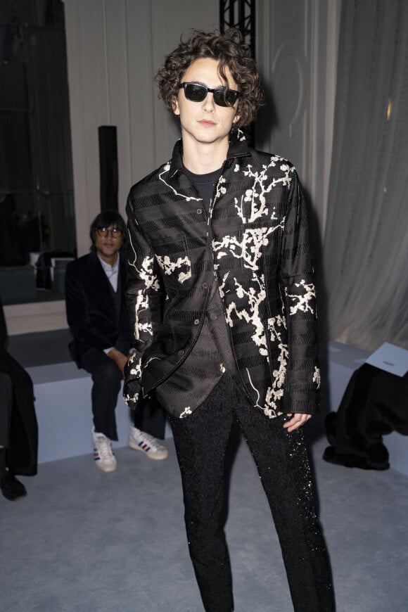 Timothée Chalamet - Front Row du défilé Jean-Paul Gaultier (JPG) x Haider Ackermann "Collection Haute Couture Printemps/Eté 2023" lors de la Fashion Week de Paris (PFW), le 25 janvier 2023.