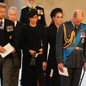 Le prince Harry, duc de Sussex, Meghan Markle, duchesse de Sussex, Kate Catherine Middleton, princesse de Galles, le prince de Galles William - Intérieur - Procession cérémonielle du cercueil de la reine Elisabeth II du palais de Buckingham à Westminster Hall à Londres. Le 14 septembre 2022 