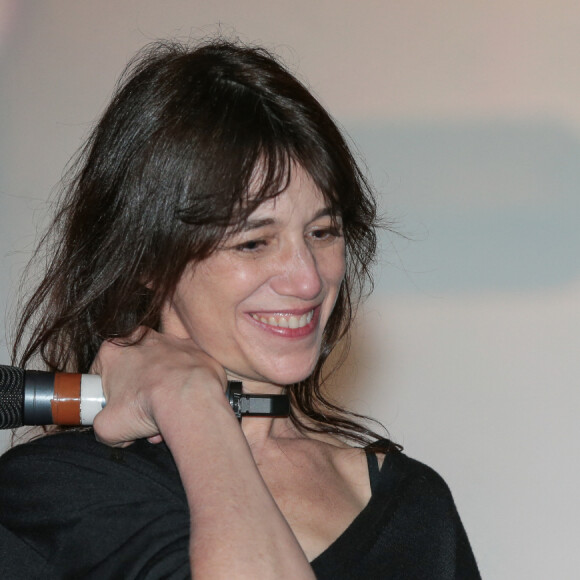 Charlotte Gainsbourg à la première du film "La Vie pour de vrai" à Lille, France, le 1er avril 2023. © Stéphane Vansteenkiste/Bestimage 