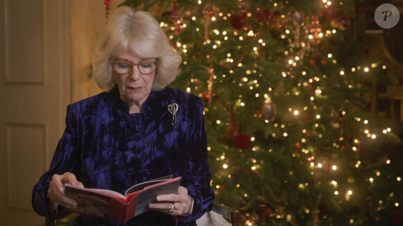 Camilla Parker Bowles, duchesse de Cornouailles - Les célébrités participent à la lecture du poème "The night before Christmas" en soutien à l'association "Actors Benevolent Fund", parrainée par le prince de Galles depuis 20 ans. Londres. Le 23 décembre 2020.