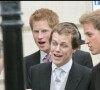 Les trois hommes, avec William, se connaissent depuis de nombreuses années. 
Prince William, Tom Parker Bowles et prince Harry - Mariage du Prince Charles et de Camilla en 2005 à Windsor.