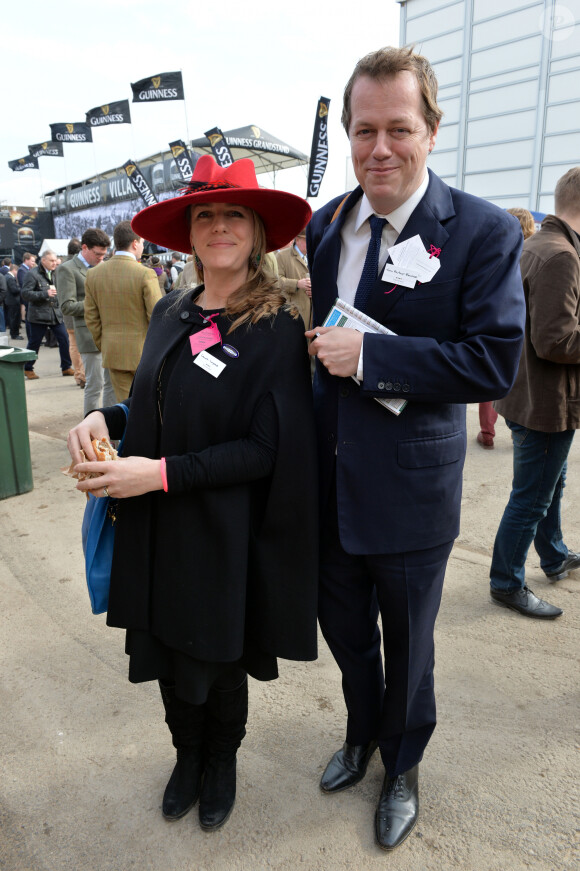 Laura Lopes (Parker Bowles) et son frère Tom Parker Bowles lors de la journée des femmes du Festival de Cheltenham à l'Hippodrome de Cheltenham, le 11 mars 2015. 