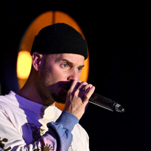 Très actif sur les réseaux sociaux et notamment sur Twitter, le chanteur a exprimé son mécontentement concernant un petit changement sur la plateforme.
Matt Pokora en show case à Nice, le 6 décembre 2022, dans la nouvelle salle du Casino Partouche du Palais de la Méditerranée pour la radio Kiss FM. Devant plus de 200 auditeurs azuréens invités par la station, Matt Pokora a interprété des nouveaux titres, ainsi que 2 de ses anciens tubes reprit par tout le public. Puis il s'est entretenu avec Jérémy Kiffel, l'un des animateurs de la station, sur sa prochaine tournée qui débutera en juin 2023, sur sa vie de famille, sur le football, une des passions de Matt, puis c'est le public qui a pris le relais en posant des questions. Durant ce show case il y a eu un moment fort avec la venue sur scène du jeune Christopher 15 ans aujourd'hui, mais qui dans les bras de sa mère alors qu'il n'avait que quelques semaines avait posé avec l'artiste. Matt, photo à l'appui, a posé 15 ans après avec le petit Christopher. © Bruno Bebert / Bestimage