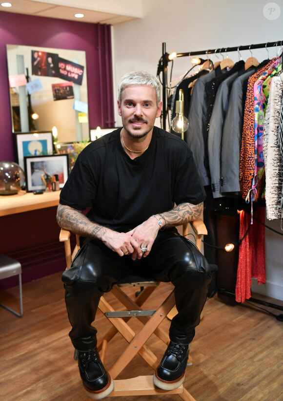 Exclusif - M. Pokora (Matt Pokora) - Backstage - Enregistrement de l'émission "La fête de la Chanson française" à Paris, diffusée le 29 novembre sur France 2. Le 7 novembre 2022 © Cyril Moreau-Veeren / Bestimage