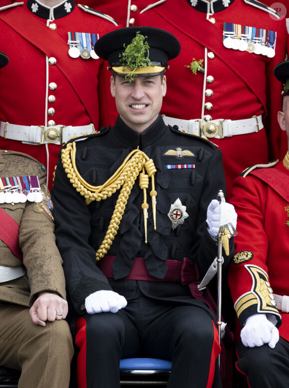 Le prince William, prince de Galles, à l'assemblée annuelle des Irish Guards Parade de la St Patrick à Mons Barracks à Aldershot, le 17 mars 2023.
