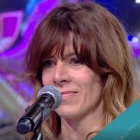 Magali Ripoll perturbe la prestation d'un candidat : Nagui met la choriste en garde, malaise sur le plateau