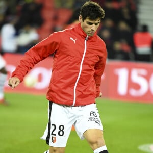 Yoann Gourcuff - Karine Ferri encourage son compagnon Yoann Gourcuff lors du match Psg-Rennes au Parc des Princes à Paris le 6 novembre 2016. (victoire 4-0 du Psg) © Pierre Perusseau/Bestimage