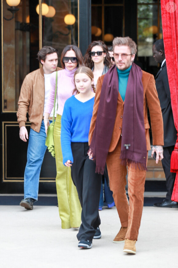 David Beckham, Victoria Beckham, Brooklyn Beckham, sa femme Nicola Peltz, Harper Beckham et Cruz Beckham célèbrent l'Anniversaire de Brooklyn (24 ans aujourd'hui) à Paris durant la Fashion Week de Paris (PFW), France, le 03 Mars 2023 