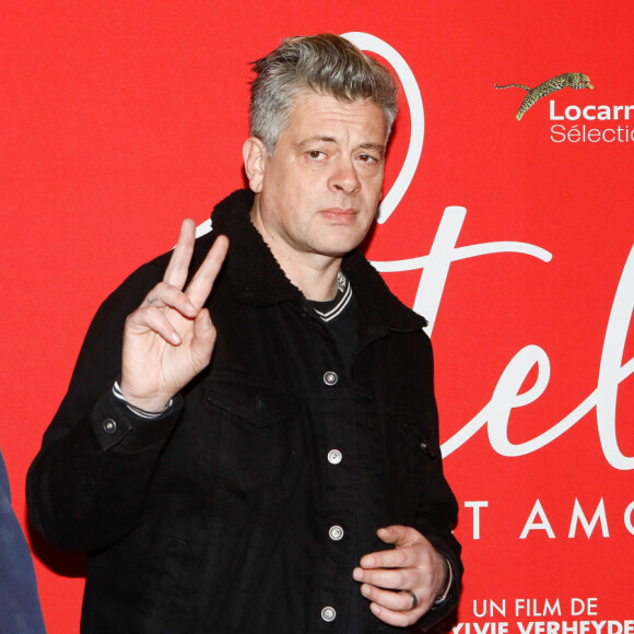 Durant cet entretien, de nombreux sujets ont été abordés, dont la relation tendue entre l'ancienne Ministre de la Santé et des Sports et le chanteur Benjamin Biolay.
Benjamin Biolay - Avant-première du film "Stella est amoureuse" au cinéma UGC Ciné Cité Les Halles à Paris. Le 8 décembre 2022 © Christophe Clovis / Bestimage
