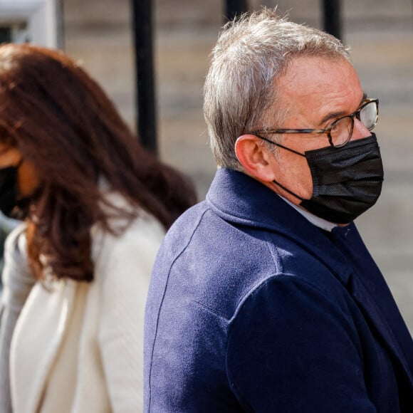 Christophe Dechavanne - Obsèques de Jean-Pierre Pernaut en la Basilique Sainte-Clotilde à Paris le 9 mars 2022. © Cyril Moreau / Bestimage