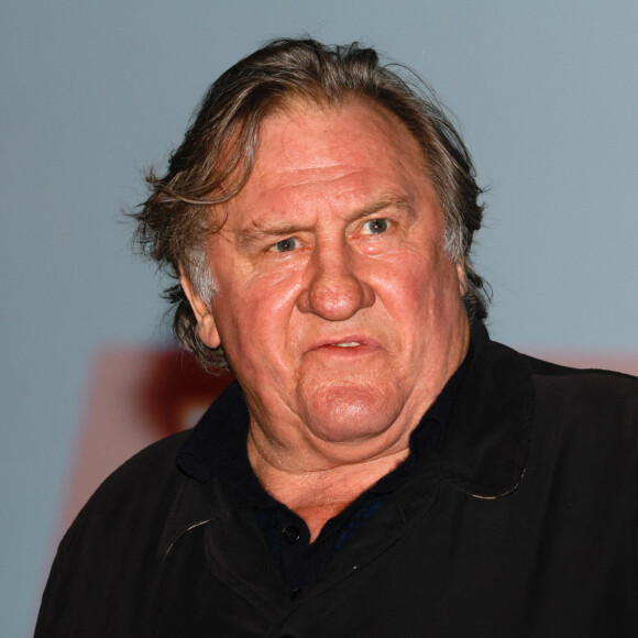 Sous le feu des accusations et d'une mise en examen pour "viols", Gérard Depardieu a été écarté de la promotion de son prochain film.
Gérard Depardieu lors du Festival Premiers Plans à Angers pour la présentation du film "Umani" © Laetitia Notarianni / Bestimage 
