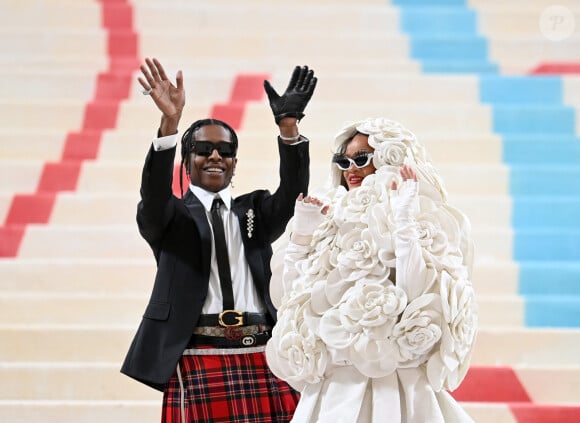 Rihanna (enceinte) et ASAP Rocky - Arrivées à la soirée du "MET Gala 2023" à New York. Le 1er mai 2023 © © Andrea Renault / Zuma Press / Bestimage