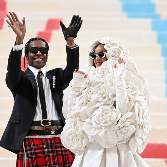 Rihanna (enceinte) et ASAP Rocky - Arrivées à la soirée du "MET Gala 2023" à New York. Le 1er mai 2023 © © Andrea Renault / Zuma Press / Bestimage