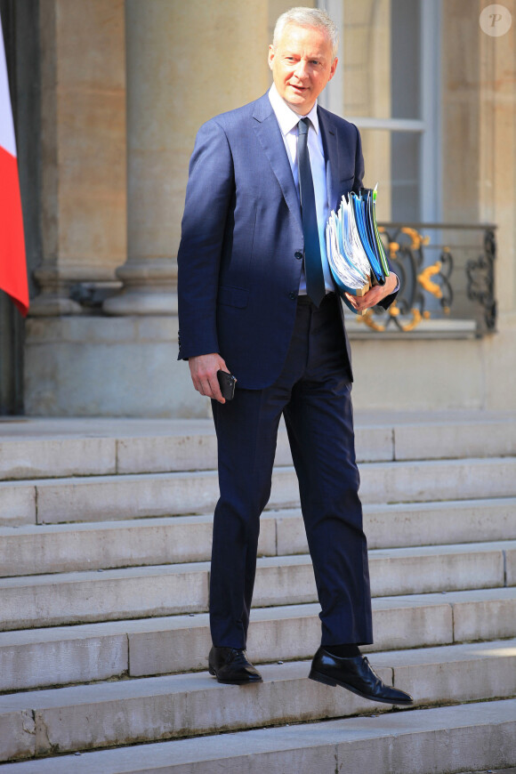Bruno Le Maire - Sorties du Conseil des ministres du mercredi 19 avril au palais de l'Elysée à Paris © Jonathan Rebboah / Panoramic / Bestimage