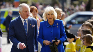 Incident à Buckingham Palace : Une explosion entendue, un homme arrêté, Charles III et Camilla Parker Bowles menacés ?
