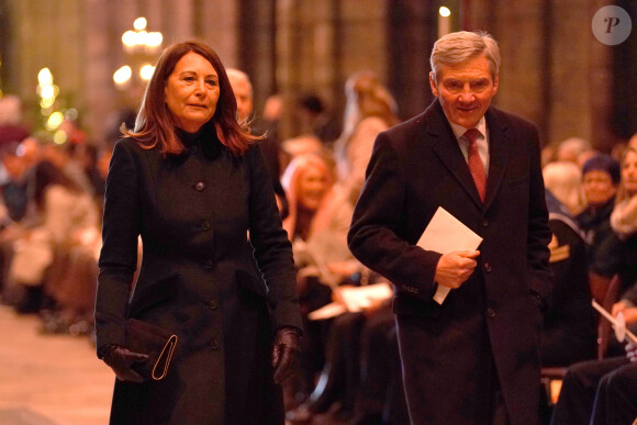 Carole et Michael Middleton arrivent pour le "Together at Christmas" Carol Service à l'abbaye de Westminster à Londres, Royaume uni, le 15 décembre 2022. 